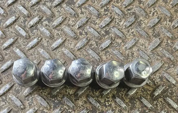 Jeep Grand Cherokee Nuts/bolts 