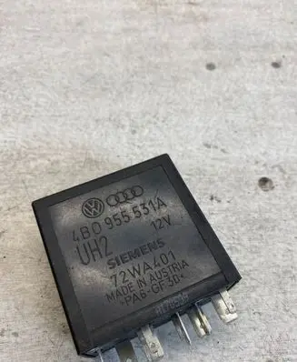 Volkswagen PASSAT B5.5 Other relay 4b0955531a