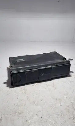 Mercedes-Benz C W203 CD/DVD changer A2038209089