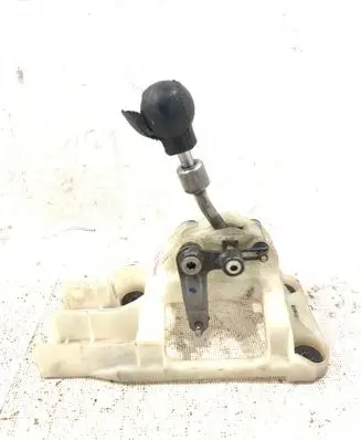 Mitsubishi Lancer Gear shifter/selector