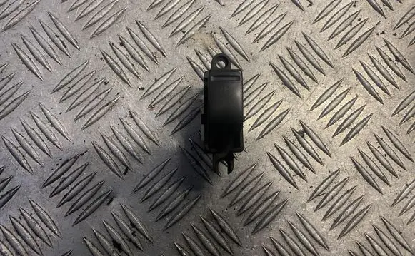 Nissan X-Trail T30 Electric window control switch