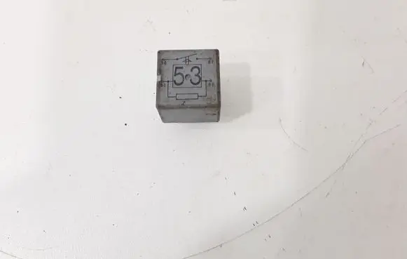 Volkswagen PASSAT B5 Other relay