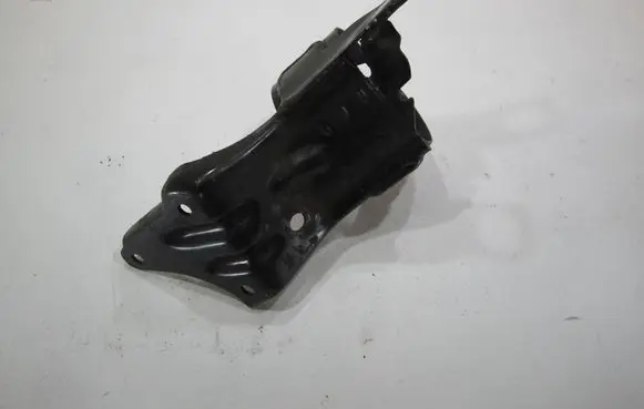 Volkswagen PASSAT B5.5 Fuel filter bracket/mount holder 8D0127224D