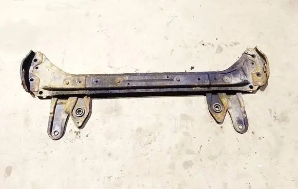 Fiat Sedici Radiator mount bracket 