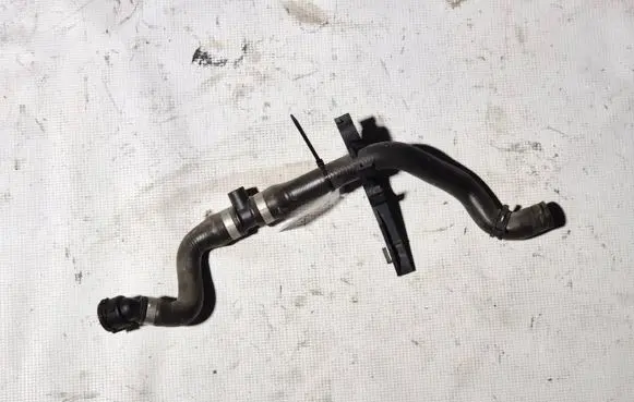 BMW X3 E83 Engine coolant pipe/hose