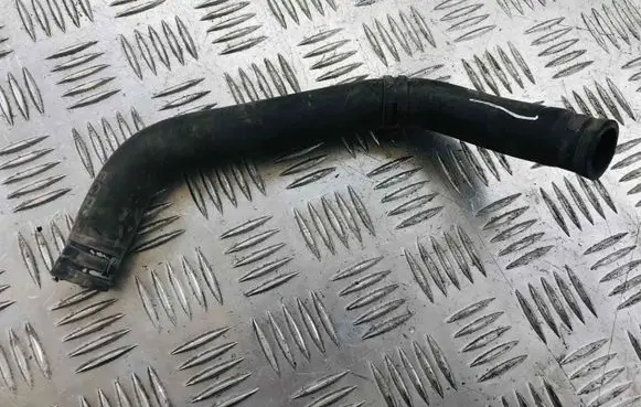 Volkswagen Golf V Engine coolant pipe/hose 1K0121157
