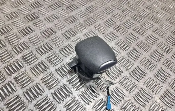 Mercedes-Benz E W212 Armrest lock 2125409010