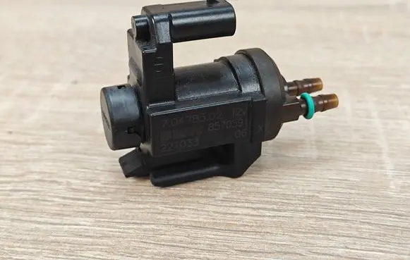 BMW 4 G22 G23 G24 G26 Vacuum valve 8570591