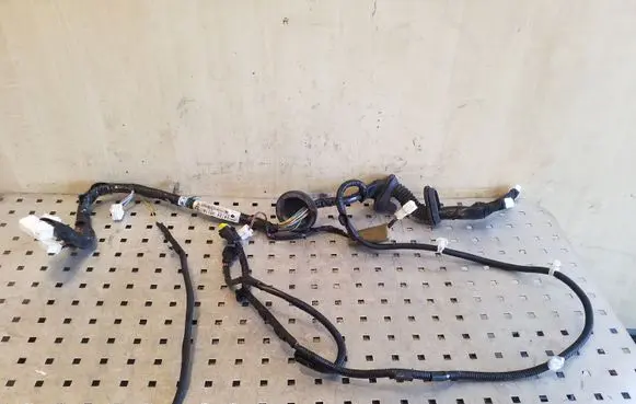Nissan X-Trail T31 Front door wiring loom 24124JH11A