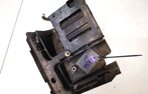 Skoda Octavia Mk2 (1Z) Fuse box cover 1k0907361b