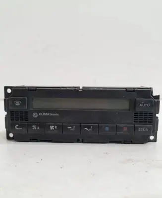 Volkswagen PASSAT B5 Climate control unit