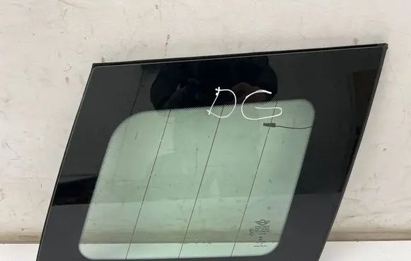Mini Clubman F54 Rear side window