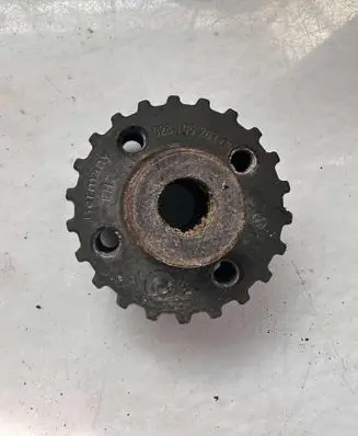 Volkswagen Polo III 6N 6N2 6NF Crankshaft gear 028105263C
