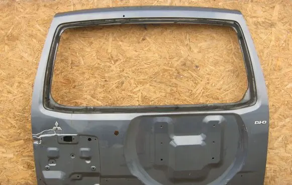 Mitsubishi Pajero Tailgate/trunk/boot lid