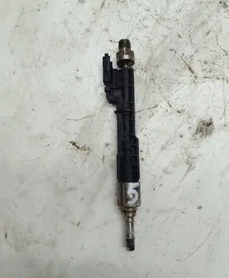 BMW 6 F12 F13 Fuel injector 13647599876