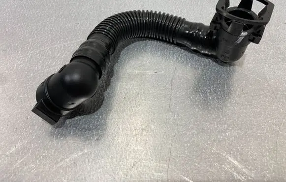 Subaru Forester SK Breather hose/pipe 