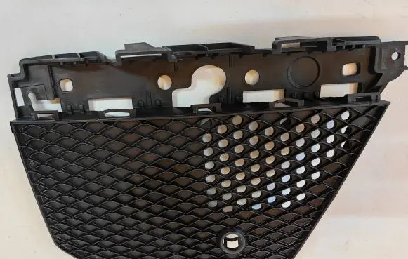Mercedes-Benz ML AMG W166 Front fog light trim/grill A1668854022