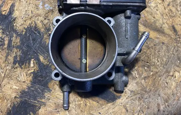 Subaru Outback Throttle valve 16112AA040