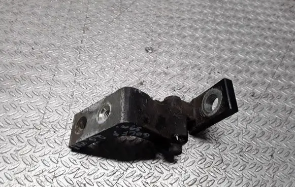 Volkswagen Golf IV Rear door upper hinge