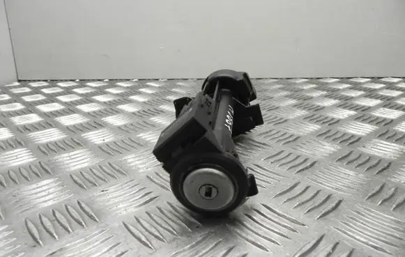 Ford Focus Ignition lock BV6N3F642CB M3867