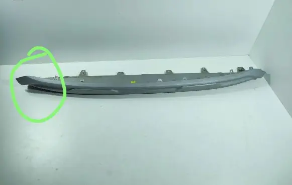 Front bumper lip