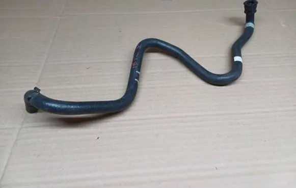 Volkswagen Polo VI Fuel line/pipe/hose 04C133723AT