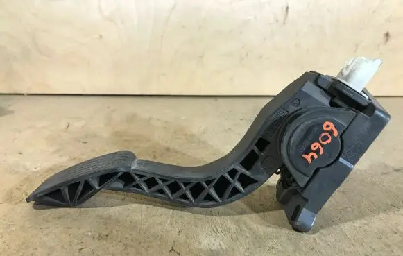 Toyota Aygo AB10 Accelerator throttle pedal 0280755019 78010YV010