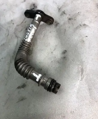 Ford Focus Turbo turbocharger oiling pipe/hose 9823885680
