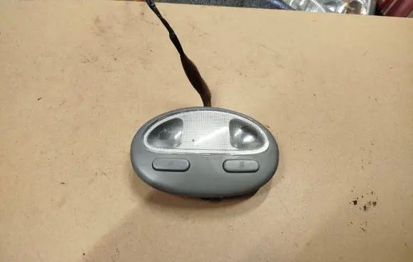 Suzuki Forenza Front seat light 96206561
