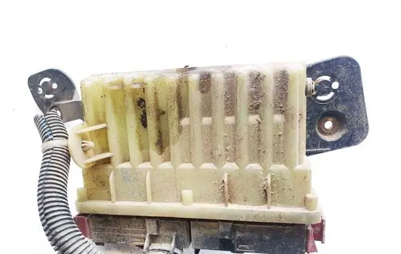 Coolant fan relay