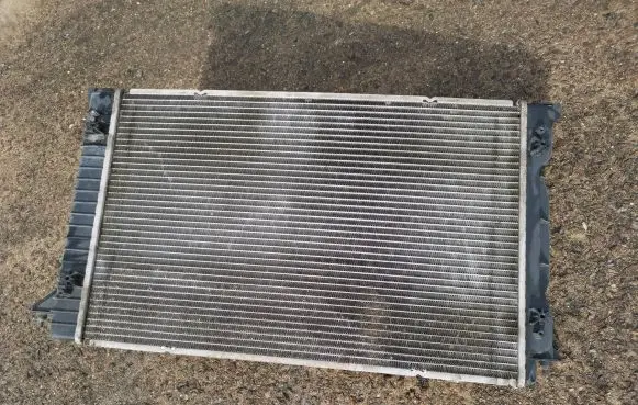 Audi A4 S4 B6 8E 8H Coolant radiator