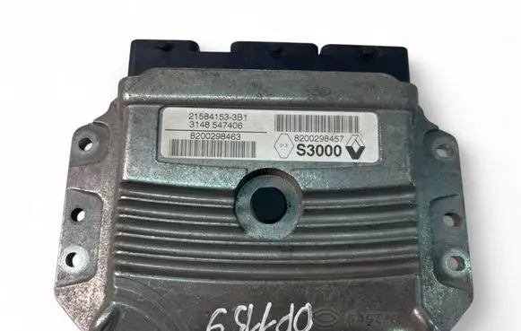 Renault Scenic II - Grand scenic II Engine control unit/module ECU 8200298463 8200298457
