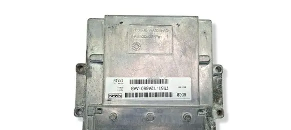 Ford Focus Engine control unit/module 7M5112A650AAB 7M51-12A650-AAB