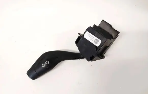 Ford Focus Indicator stalk av6t13335ab av6t-13335-ab