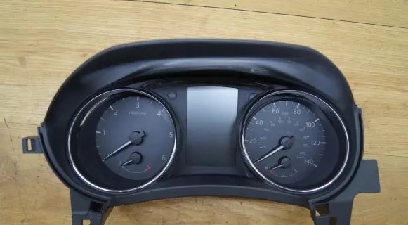 Nissan Qashqai Speedometer (instrument cluster)