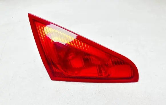 Mitsubishi Colt Tailgate rear/tail lights MN105623