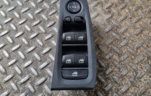 BMW 2 F44 Electric window control switch 7948785