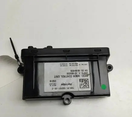 Tesla Model S Door control unit/module 100310100E