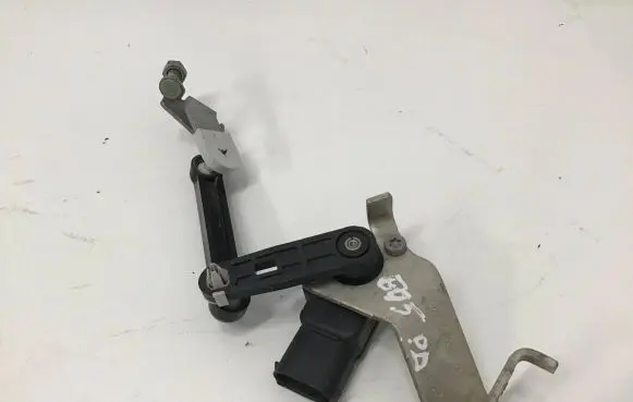 BMW X5 G05 Front height sensor lever 6873040