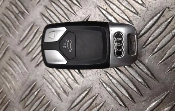Audi A4 S4 B9 Ignition key/card 4M0959754CJ