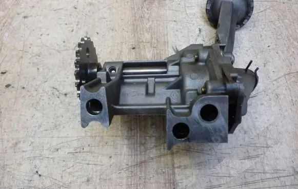 Renault Megane II Oil pump 8200150195