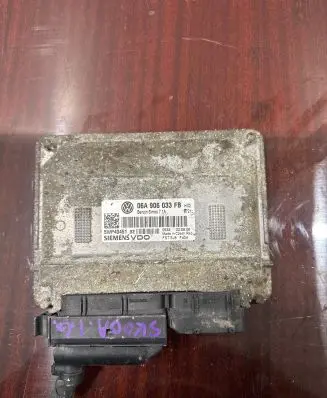 Skoda Octavia Mk2 (1Z) Engine control unit/module 06A906033FB 5WP4045102