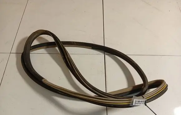 Seat Alhambra (Mk1) Rubber seal rear door 