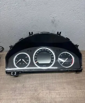 Mercedes-Benz C W204 Speedometer (instrument cluster) A2045403048