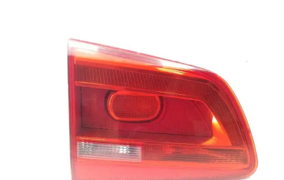 Volkswagen Touran II Tailgate rear/tail lights