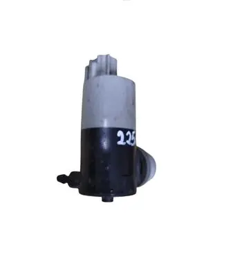 Toyota Avensis T270 Windscreen/windshield washer pump 30892