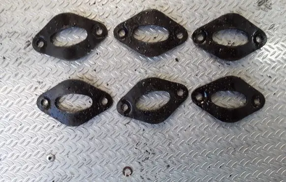 Audi A6 S6 C5 4B Fuel Injector clamp holder