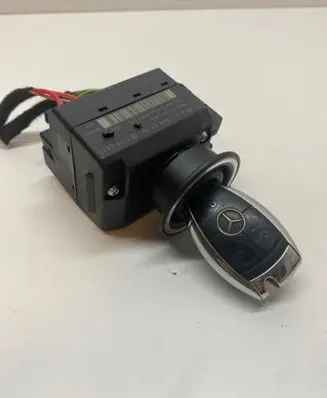 Mercedes-Benz CLS C219 Ignition lock A2115452308