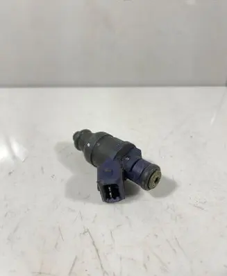 Audi A4 S4 B5 8D Fuel injector 078133551L