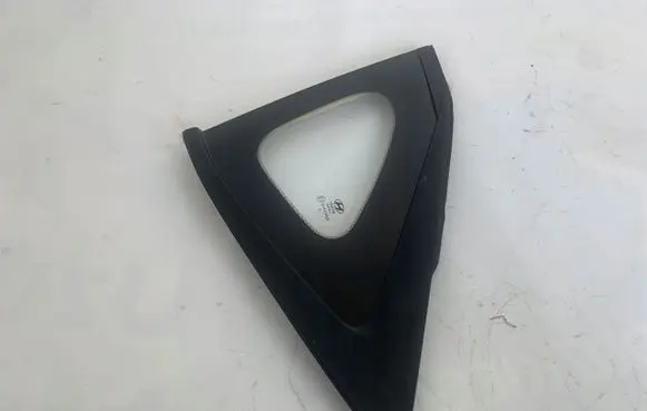 Hyundai i20 (BC3 BI3) Front triangle window/glass 
